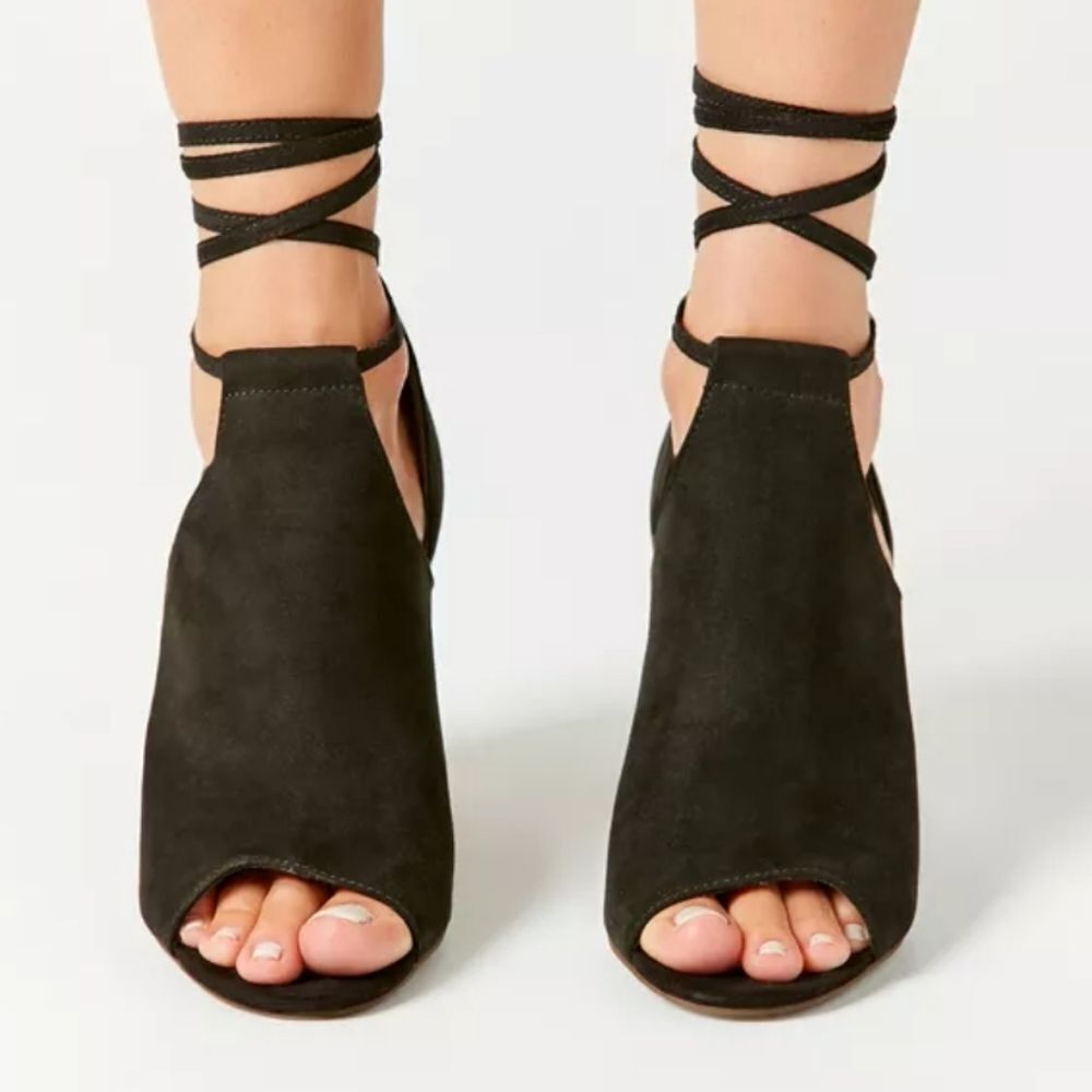 BRAND NEW JUSTBAF BLOCK-HEEL WIDTH OPEN-TOE LACE-UP SANDAL